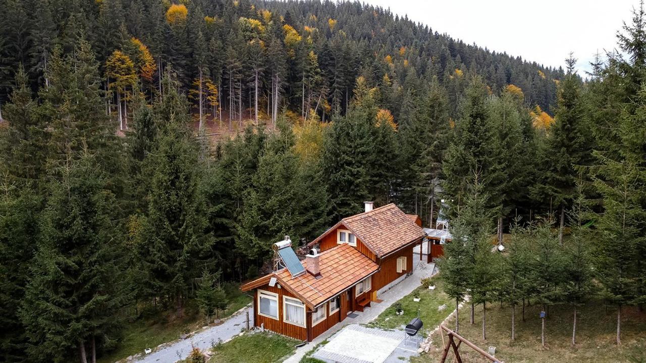 Fantázia Kulcsosház Villa Gyergyócsomafalva Kültér fotó